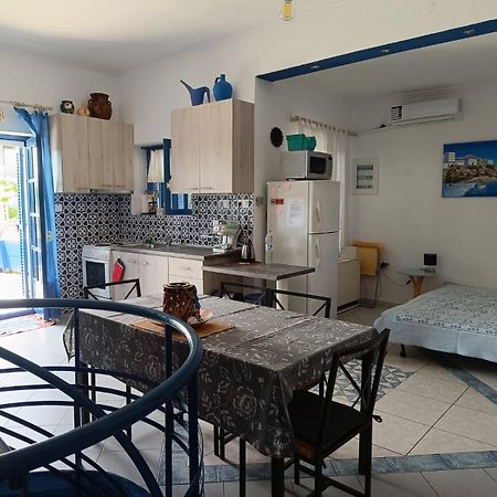 Right Across The Sea Villa Nea Kallikrateia Exterior photo