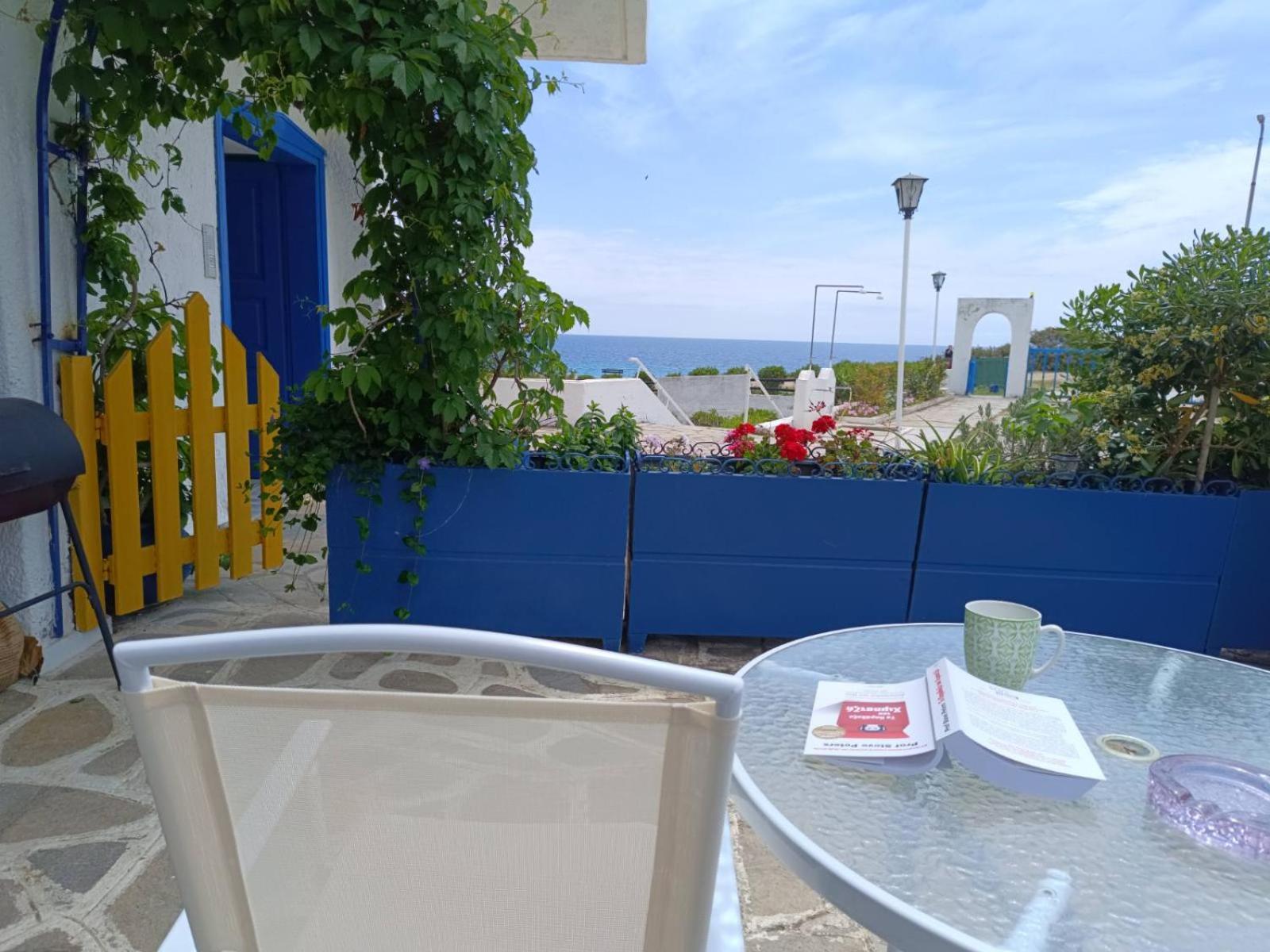 Right Across The Sea Villa Nea Kallikrateia Exterior photo